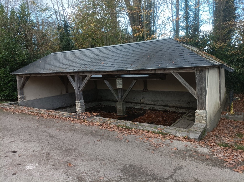 11 30 faverolles 6 2 le lavoir